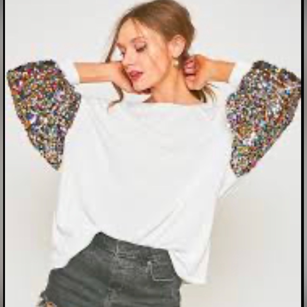 MOCA Knit Tee with Aztec Navy & Tan Design